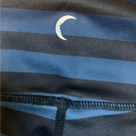 Zyia light n tight blue ombre stripe leggings 7/8 hi rise - Picture 6 of 7